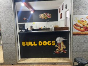 BULL DOGS LANCHES